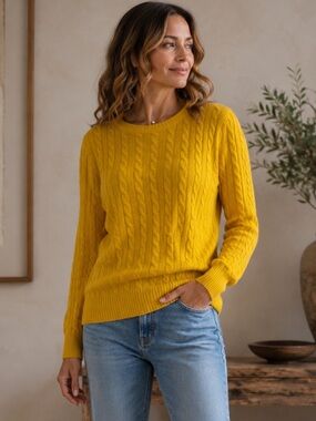 100% Cashmere Sweater | Cable Knit Yellow | Crewneck Medium Quiet Luxury